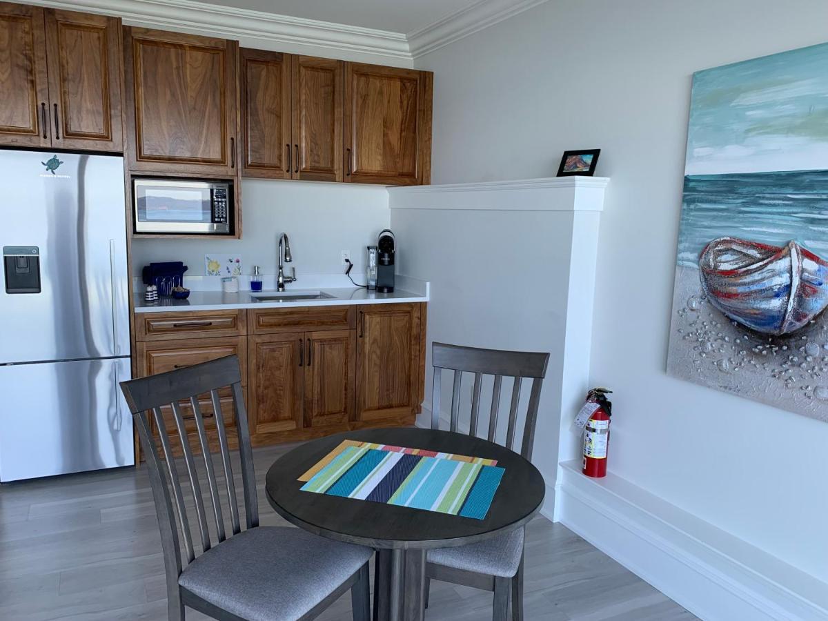 Ocean Front Private Suite Victoria Extérieur photo